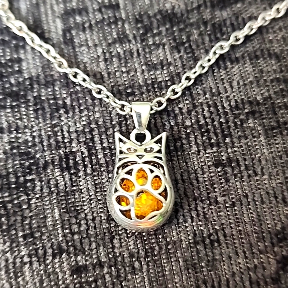 AMBER CAT PAW PRINT NECKLACE